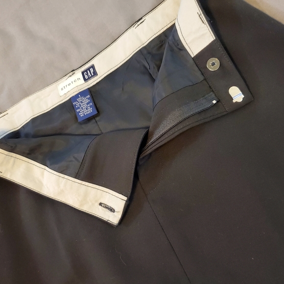 GAP Stretch Black Skirt, Size 1 - Picture 5 of 8